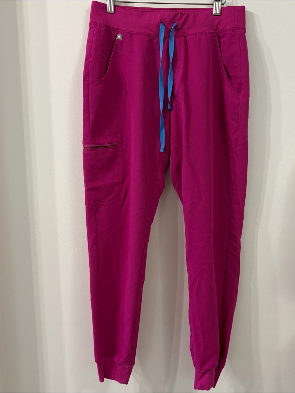 Figs Technical Collection Zamora Scrub Pants Joggers Size Small Raspberry Sorbet
